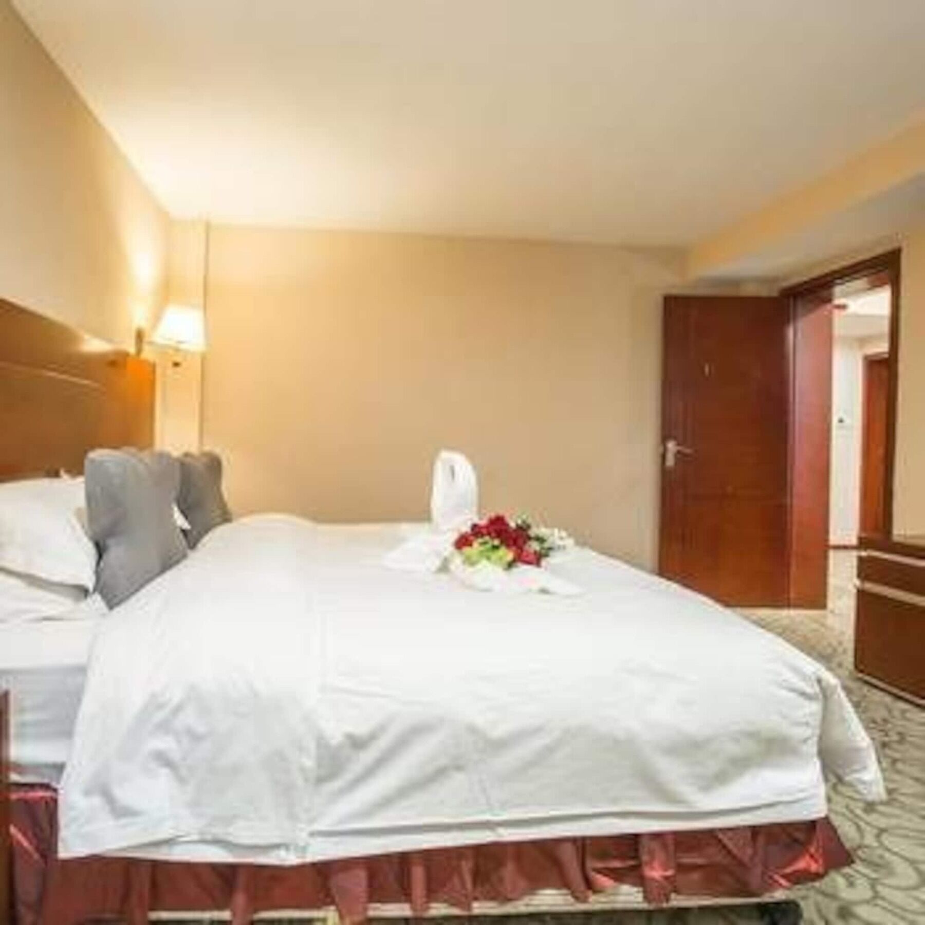Chonpines Hotel Anshun Eksteriør bilde